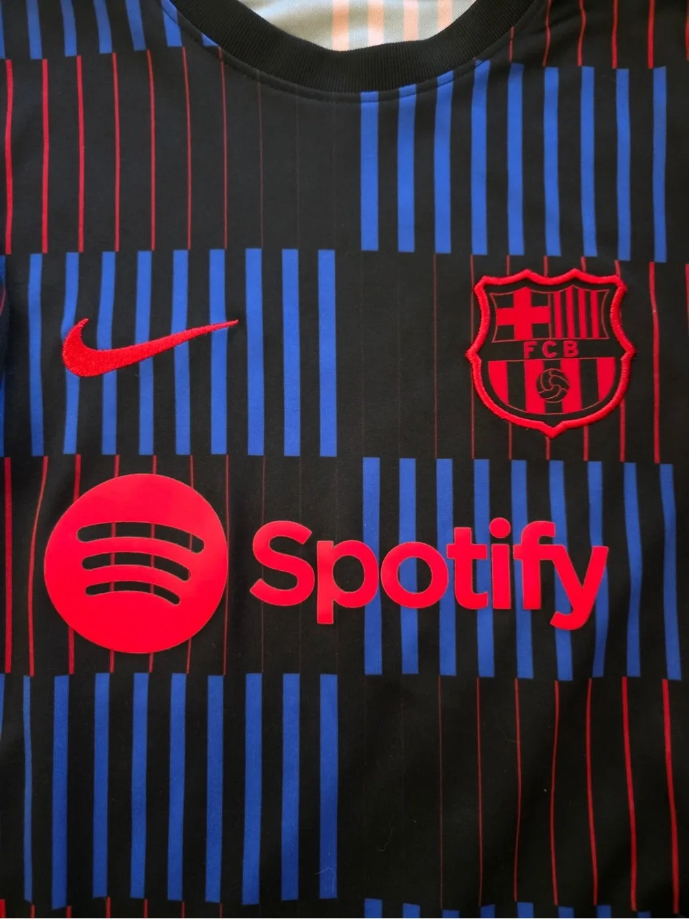 Nike Kids Black, Blue & Red Soccer Jersey FC Barcelona YS (22)